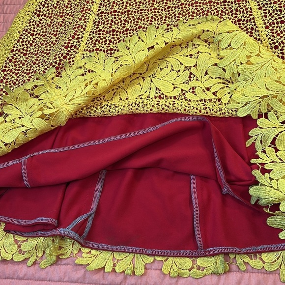 Vibrant African Ankara Style Lace Top & Skirt Set approximate size XL-XXL - Picture 13 of 17